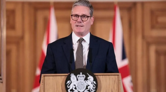 俄乌胶着之际 ，英国做出重大决定，引发舆论关注