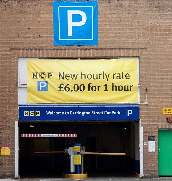 【英国自驾攻略】交通规则：过路费+停车规则+环岛行驶