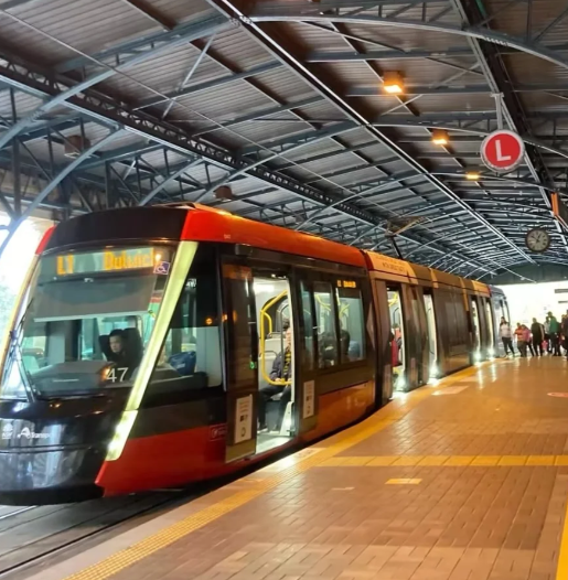 2025英国交通攻略大全- 地铁、火车、公交等购票及乘坐指南