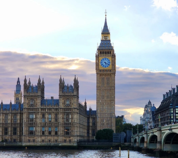 英国七年居留如何帮助孩子申请永居?