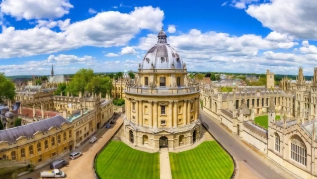 英国旅游全攻略(美食、美景、文化)