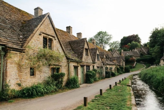 英国旅游全攻略(美食、美景、文化)