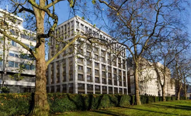 英国房价最高的街道及最大的政府福利住房小区分别在哪?