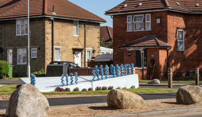 英国房价最高的街道及最大的政府福利住房小区分别在哪?