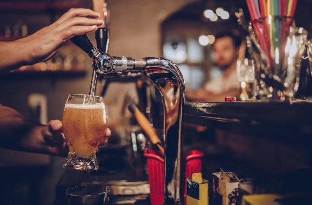 英国有哪些酒吧?怎么点酒?