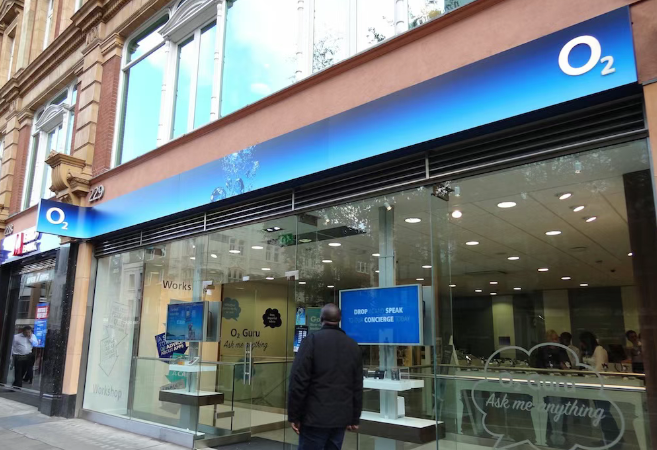 来英国如何选择手机卡？（2025英国四大主流运营商最新调整）