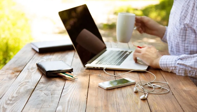 英国华人招聘网与求职全攻略:华人在英找工作指南【2025更新版】