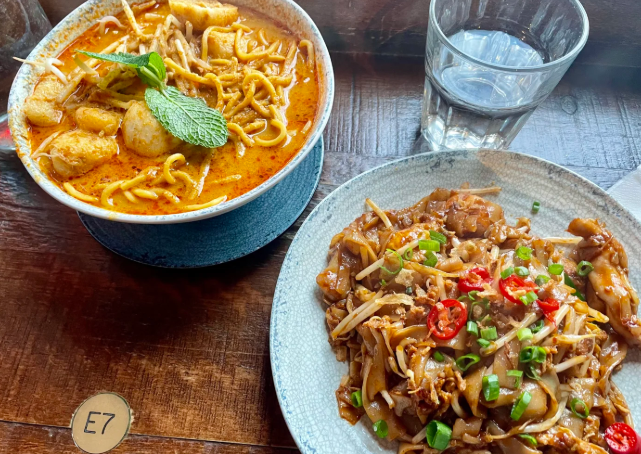 伦敦最受欢迎的马来西亚餐厅推荐｜从街头小吃到正餐全攻略