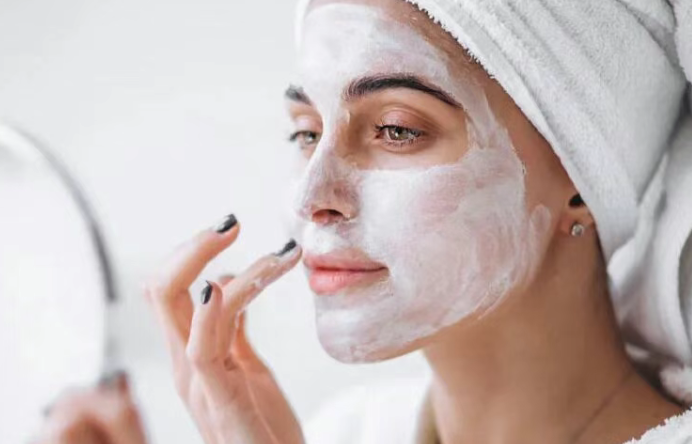 冬天皮肤干红起皮怎么办?