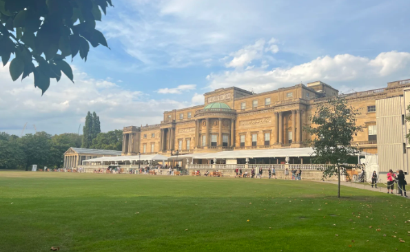 伦敦白金汉宫全攻略｜2026 最新开放时间、门票优惠、参观路线