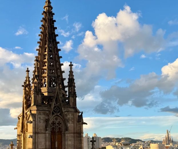 西班牙巴塞罗那(Barcelona)自由行旅游攻略|高迪建筑 / 美食 / 交通一站式避坑