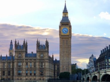 如何通过归化申请英国公民身份?