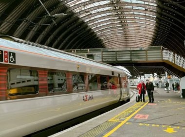 2025英国火车出行全攻略：从买票到突发状况应对全指南